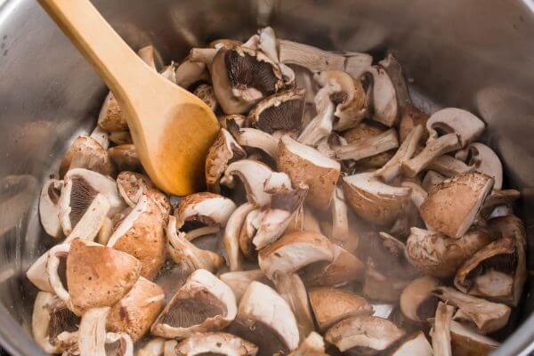 Keto Instant Pot Chicken and Mushrooms