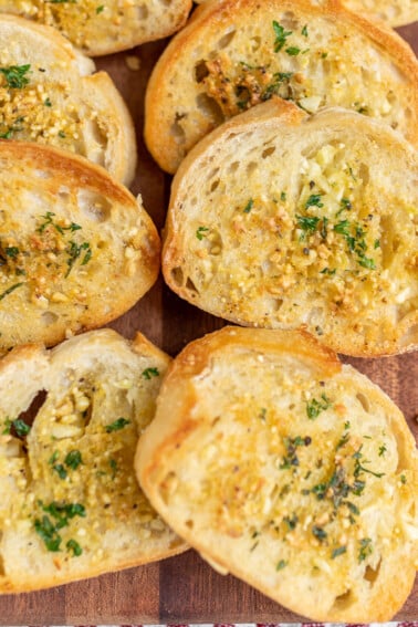 Easy Vegan Garlic Bread