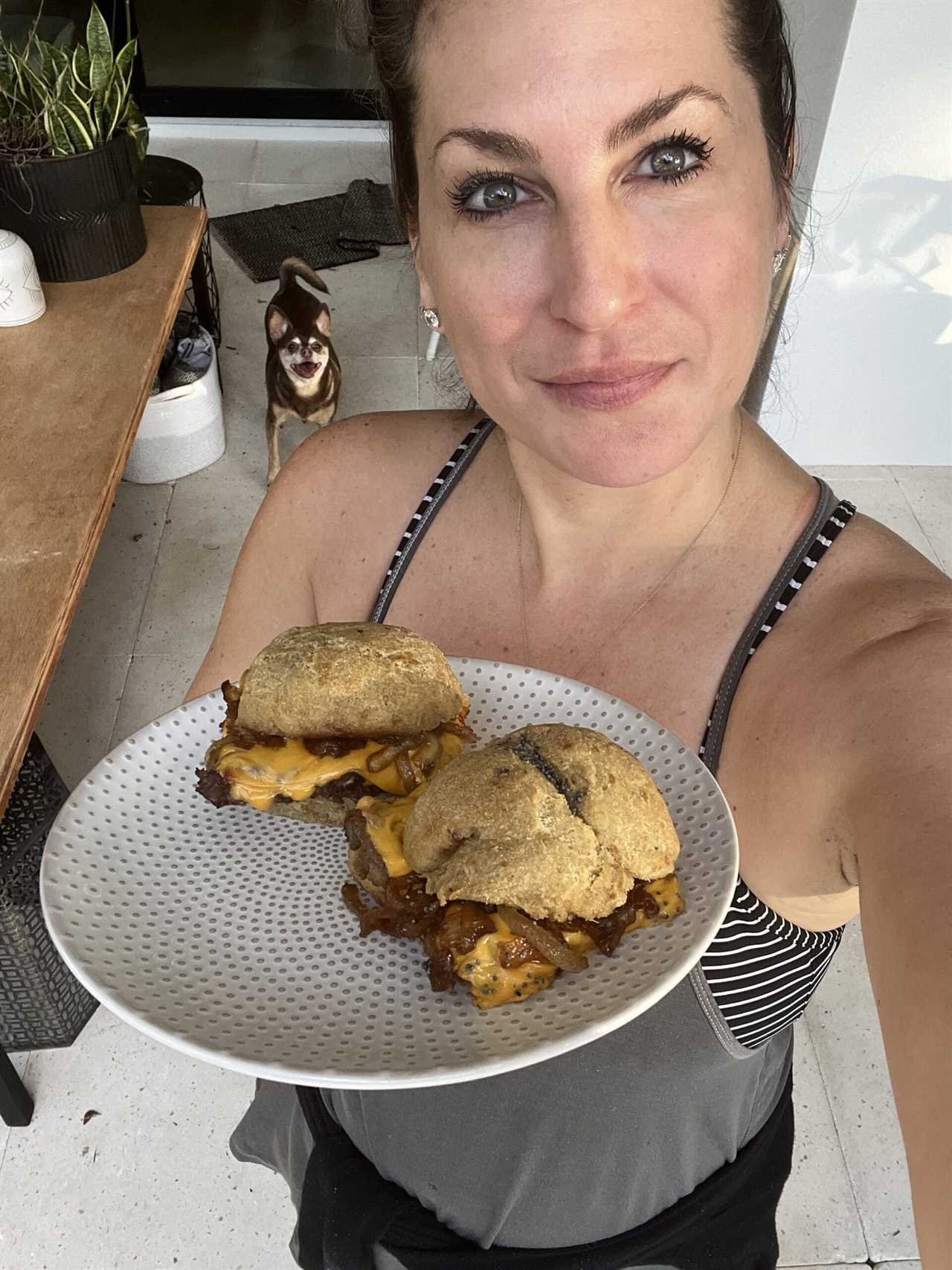 Carnivore Diet Friendly Dietician Fights Back the Standard American Diet Establishment with Low Carb