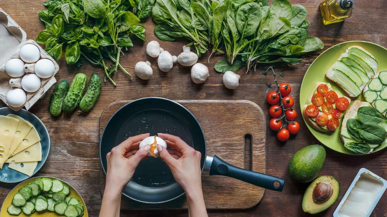 THE EASIEST 20-MINUTE KETO DINNER EVER - One-pot Pesto Chicken Skillet - CHEF MICHAEL